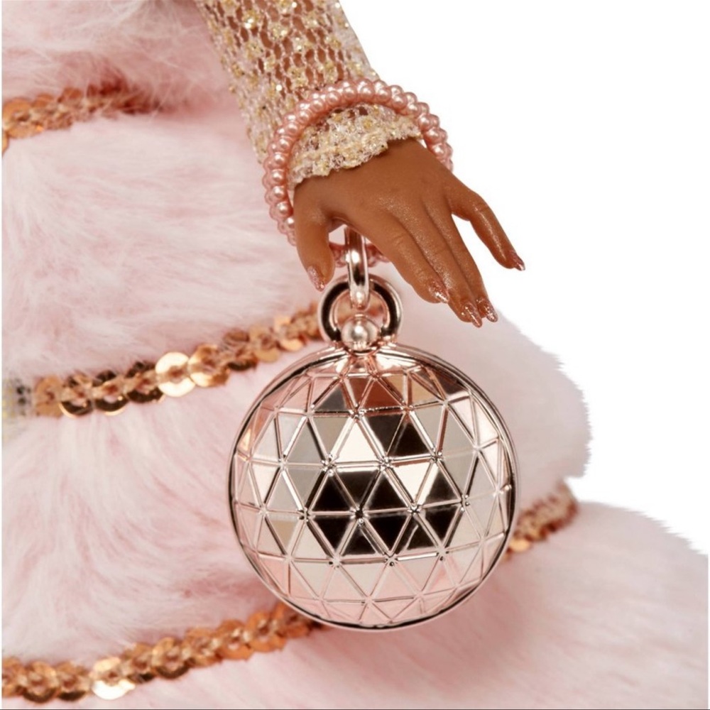 New in box LoL collectible doll NYC new year 2021 doll with accessories - Picture 6 of 8